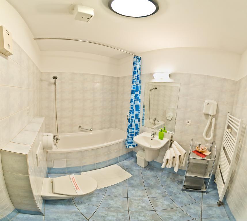 מרטין Hotel Victoria מראה חיצוני תמונה