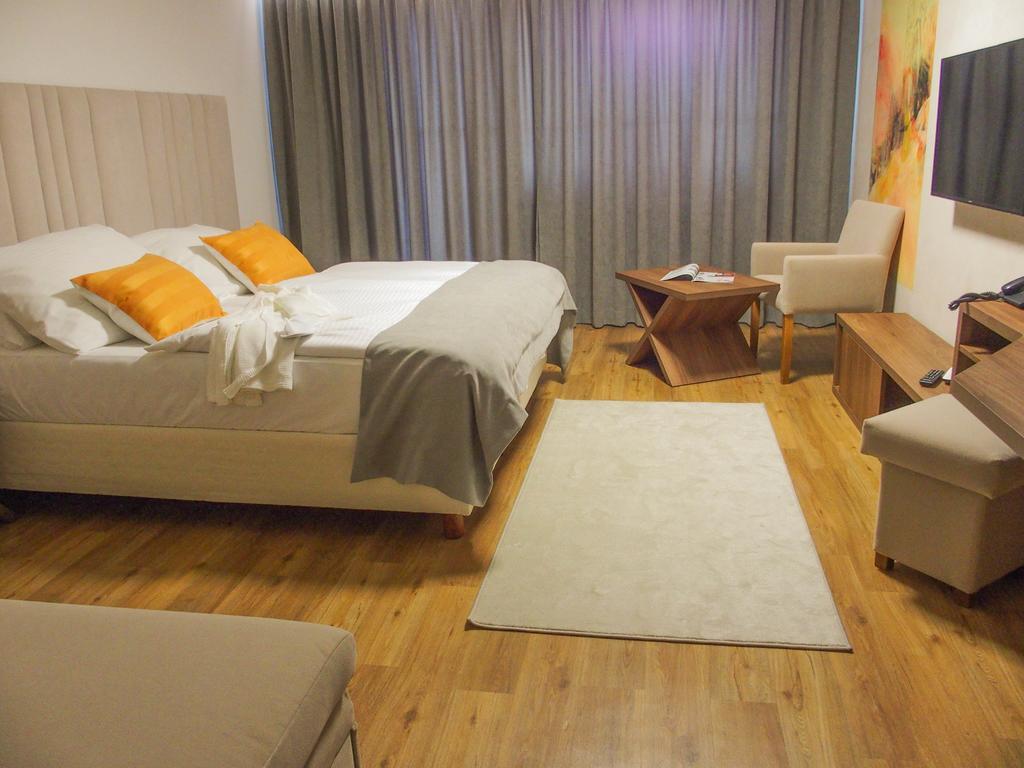 מרטין Hotel Victoria מראה חיצוני תמונה