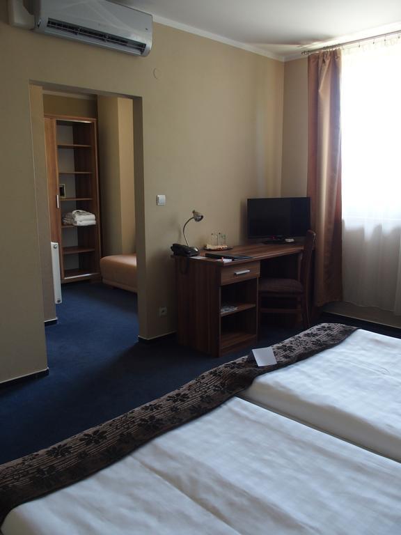 מרטין Hotel Victoria מראה חיצוני תמונה