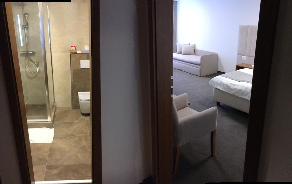 מרטין Hotel Victoria מראה חיצוני תמונה